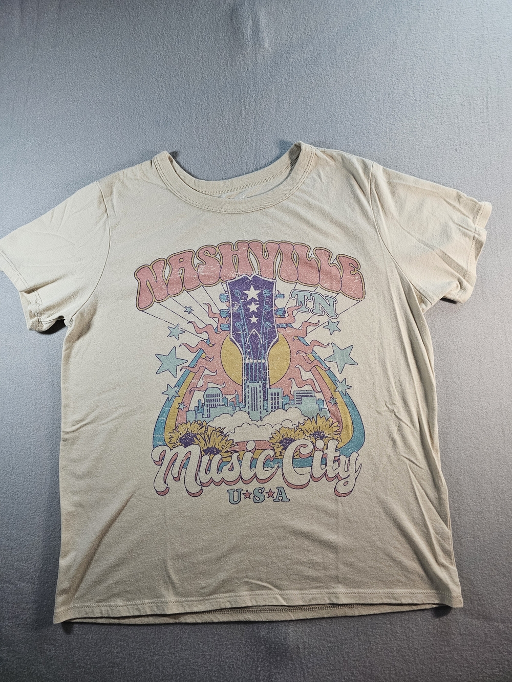 Zoe + Liv Nashville Music City Graphic Tee - Cream with Pastel Print Size M